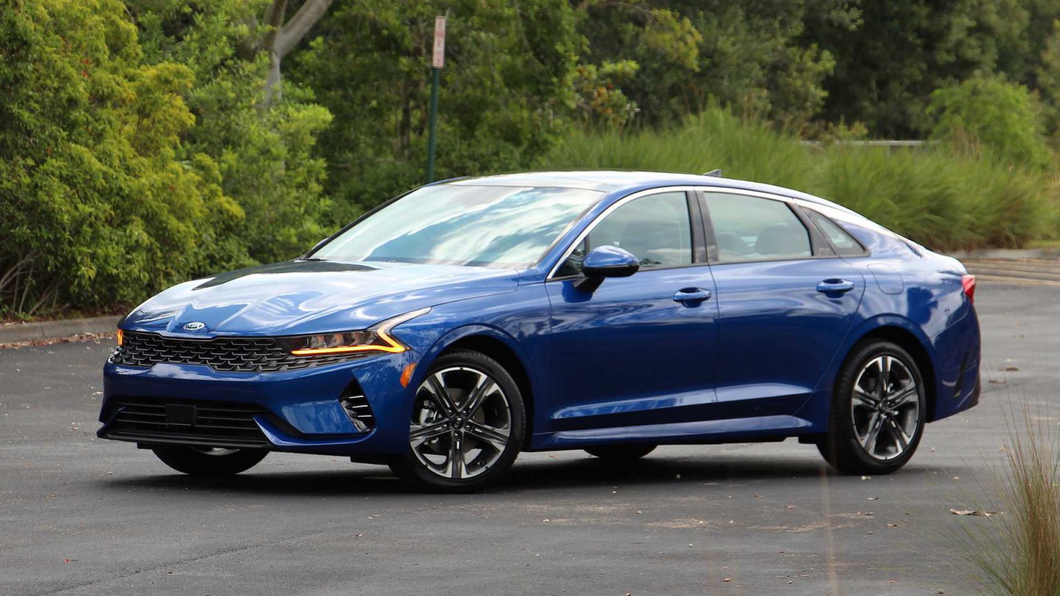 Kia K5 GTLine, Blue Car Kia K5 GTLine Image, 38570
