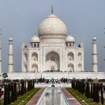 another-look-at-the-front-of-taj-mahal