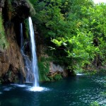 grass waterfall picture