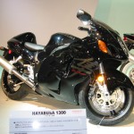 black suzuki bikes picture