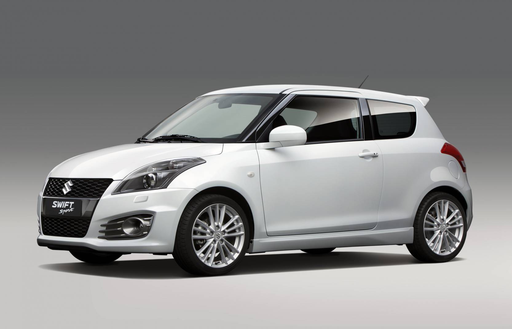 super photo of suzuki swift picture