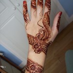 cute mehndi design for hands