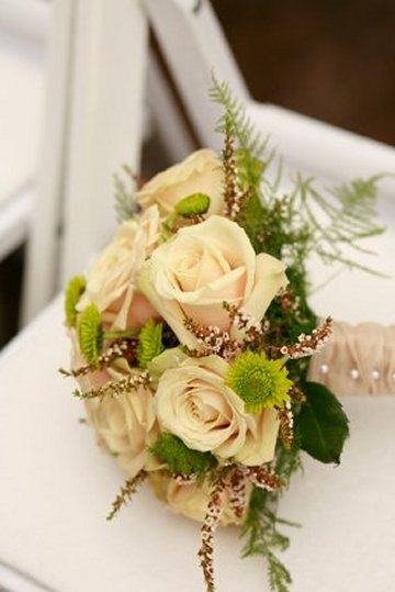 naturla flowers for winter wedding