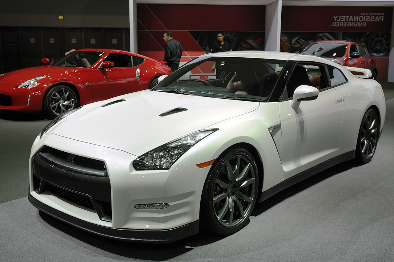 2014 latest GTR wallpaper