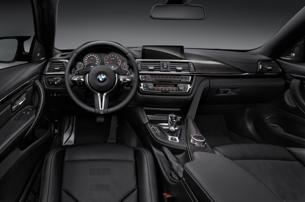 2015 BMW M4 interior