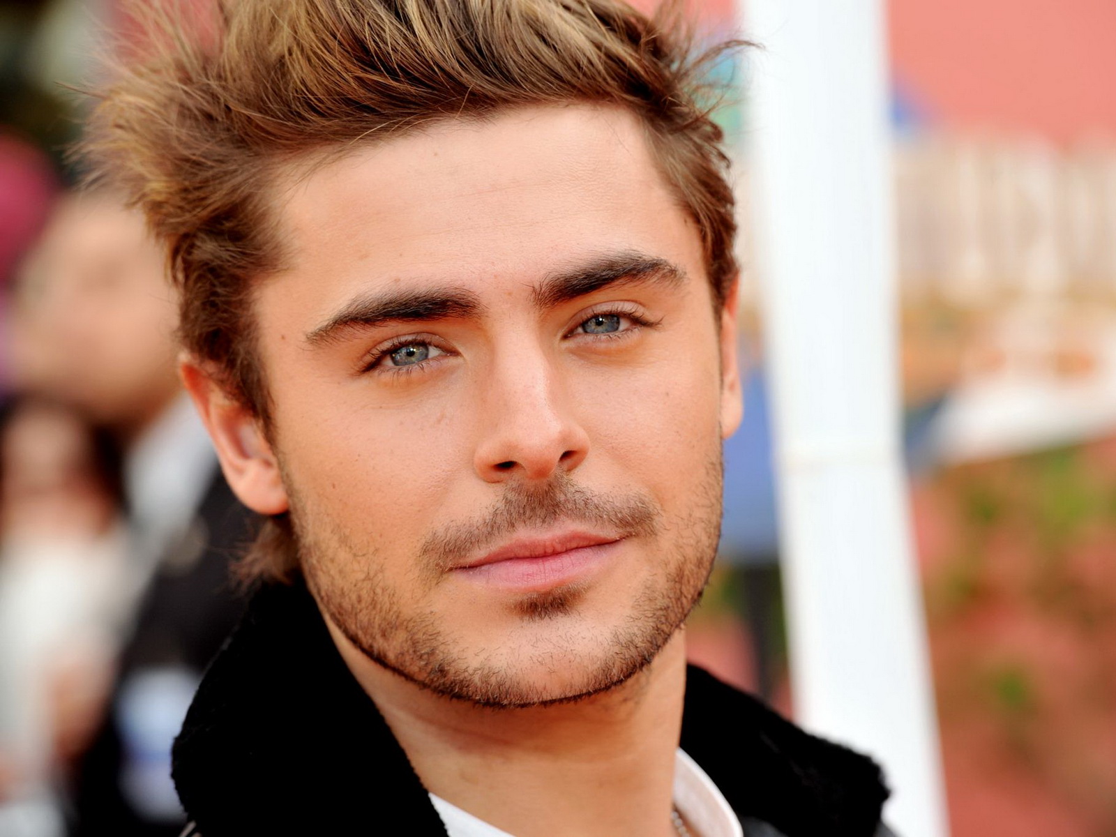 nice zac efron pictures