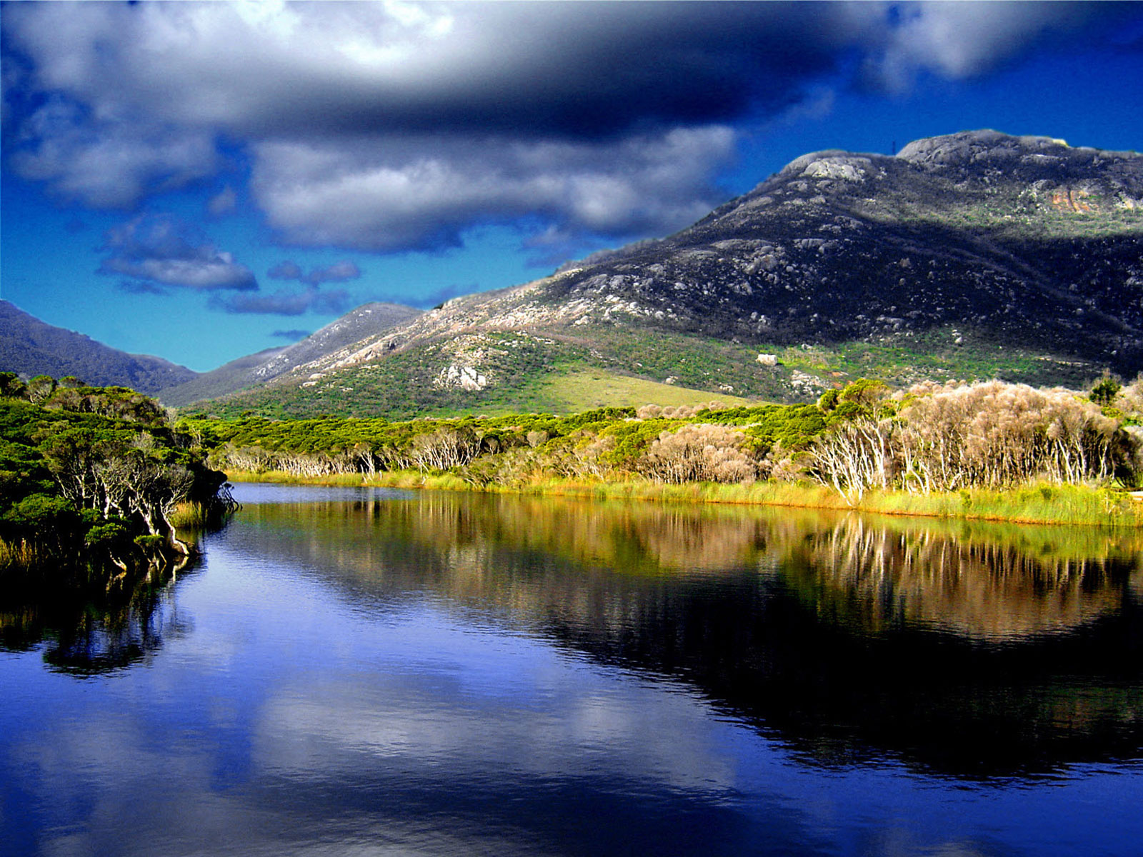 dark clouds mountain lake wallpapers