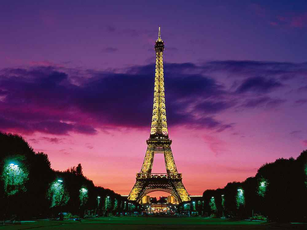 facts about eiffel tower pictures