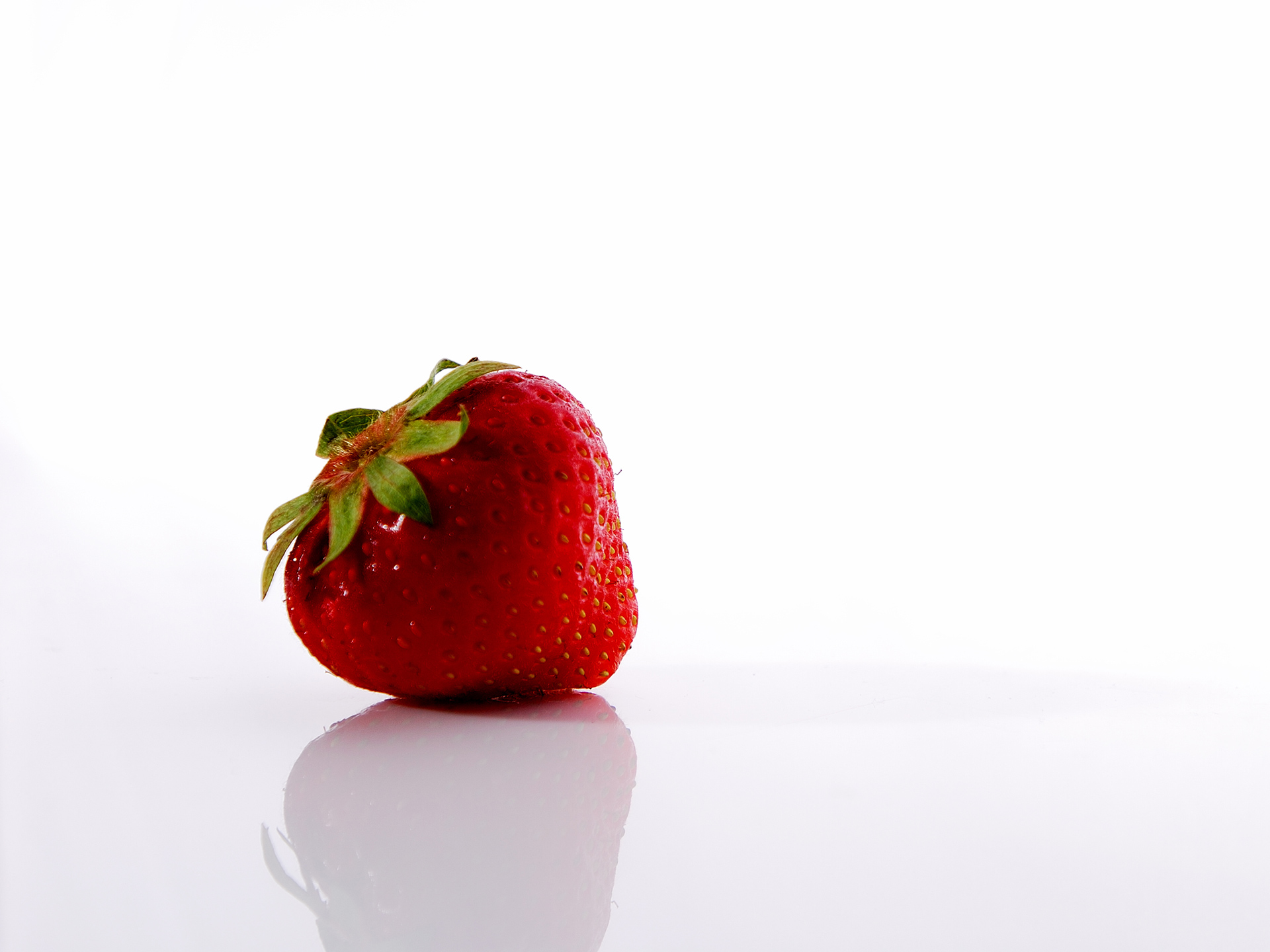 free strawberry wallpapers