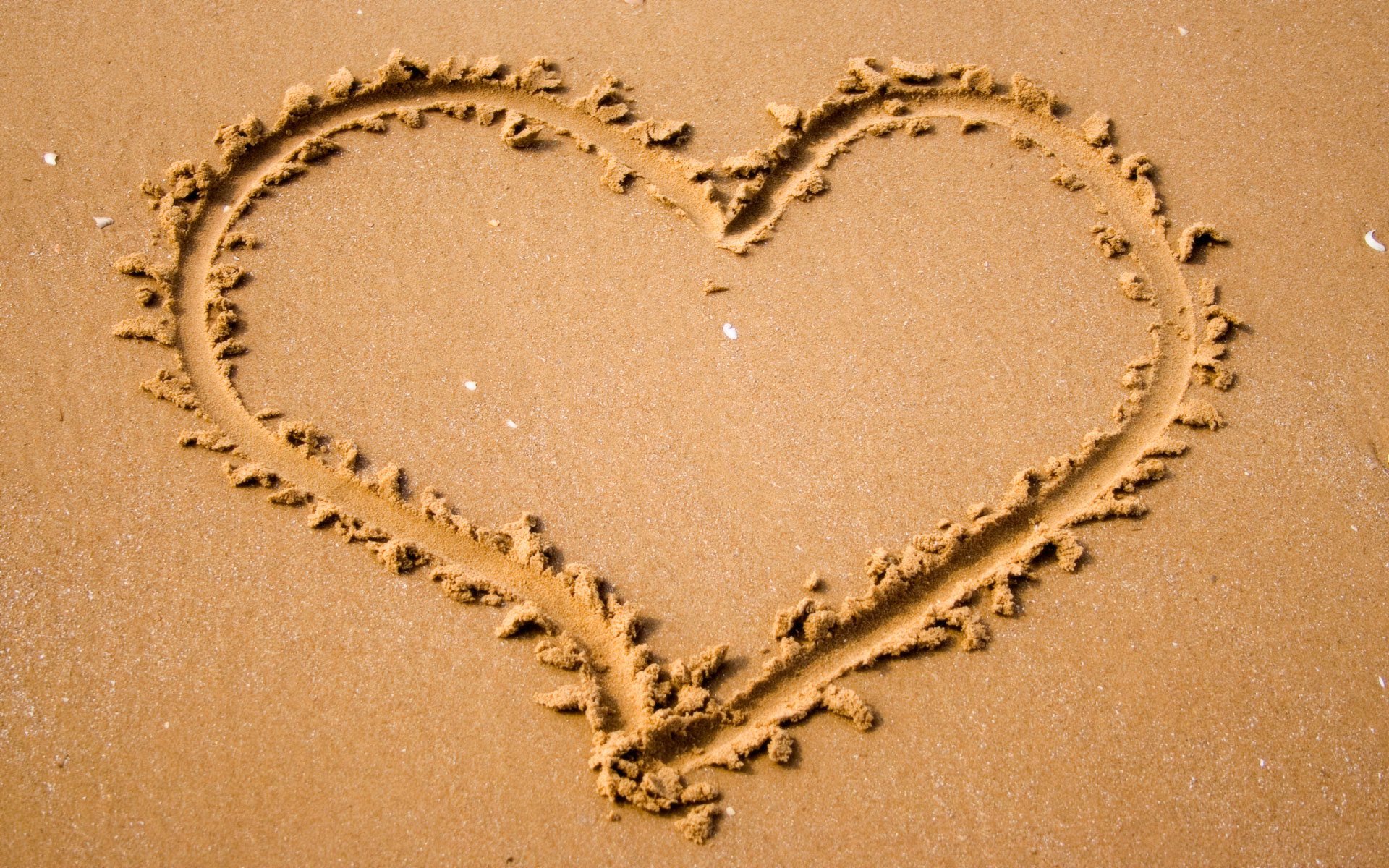 love heart on sand wallpaper