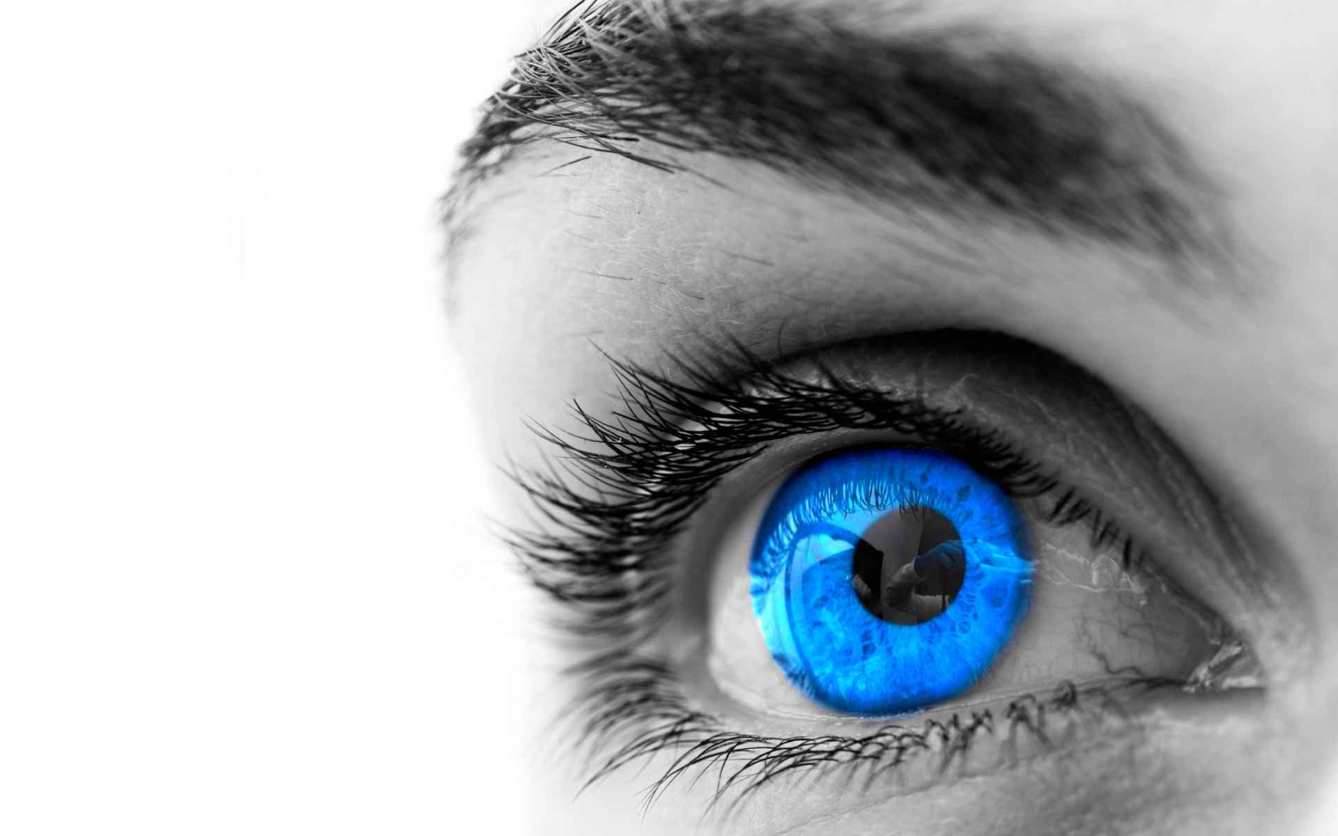 blue eye image