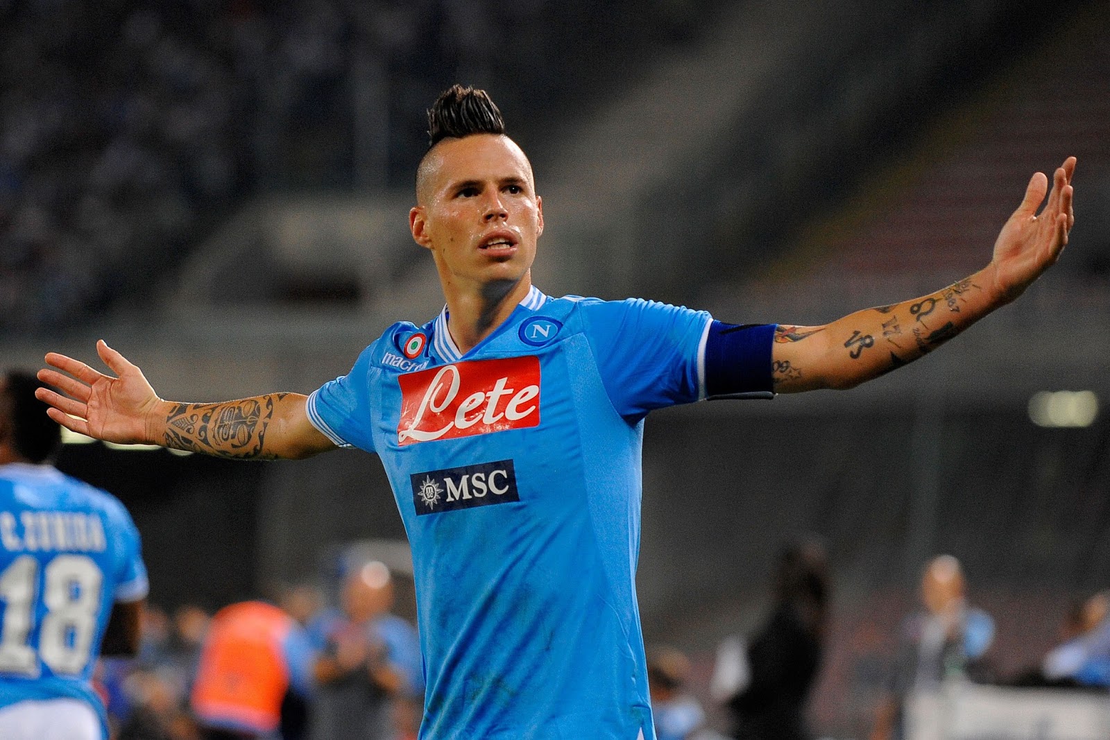 marek hamsik wallpapers raise his hand