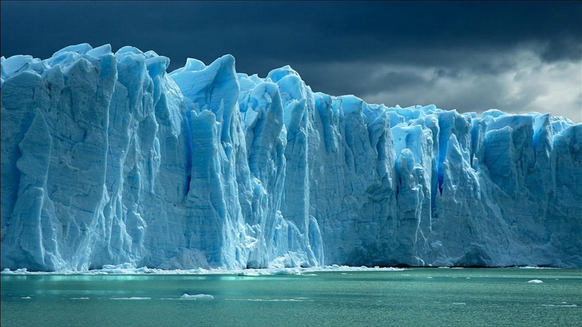 widescreen hd iceberg photo