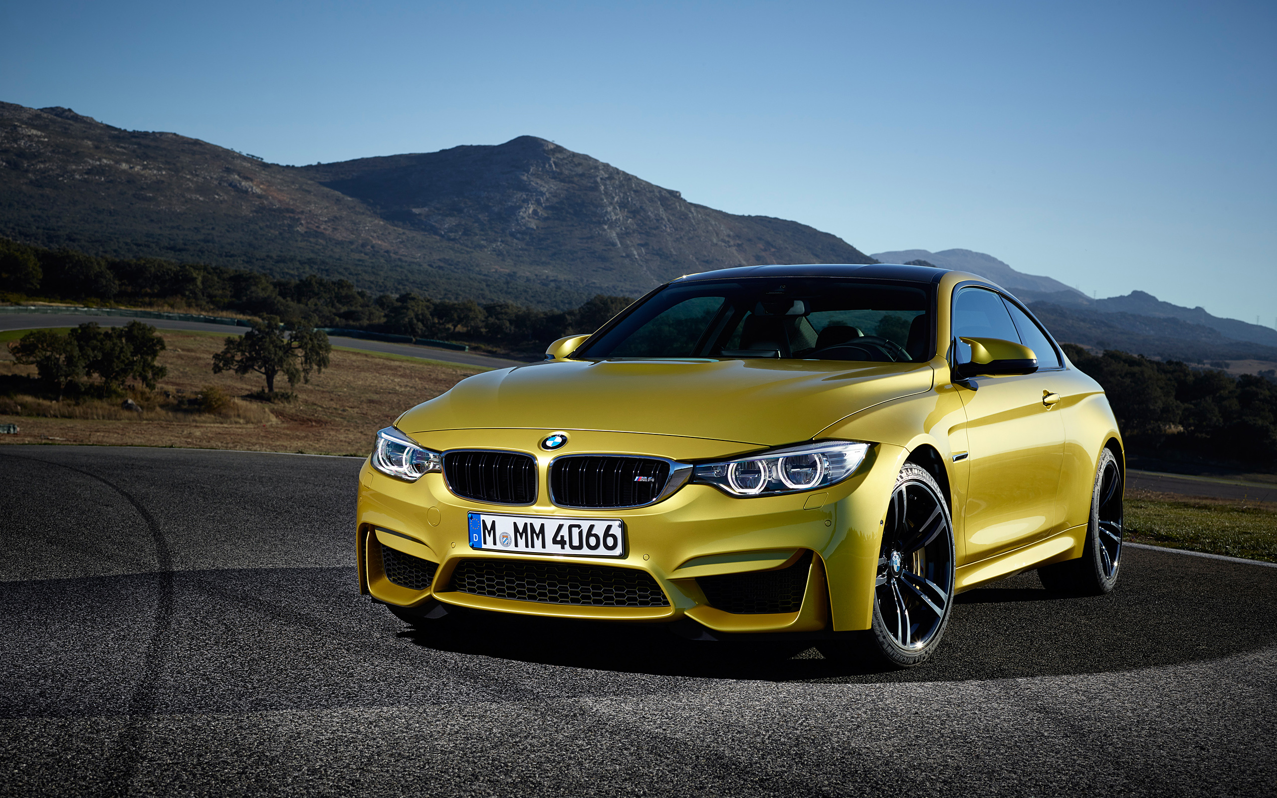 yellow hd BMW M4 image