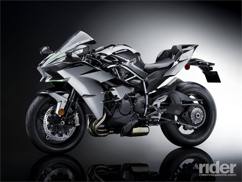 black Kawasaki Ninja H2 photo