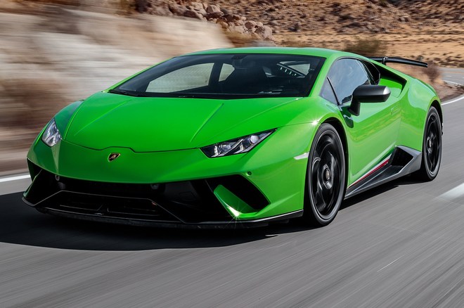 green Lamborghini Huracan 2018