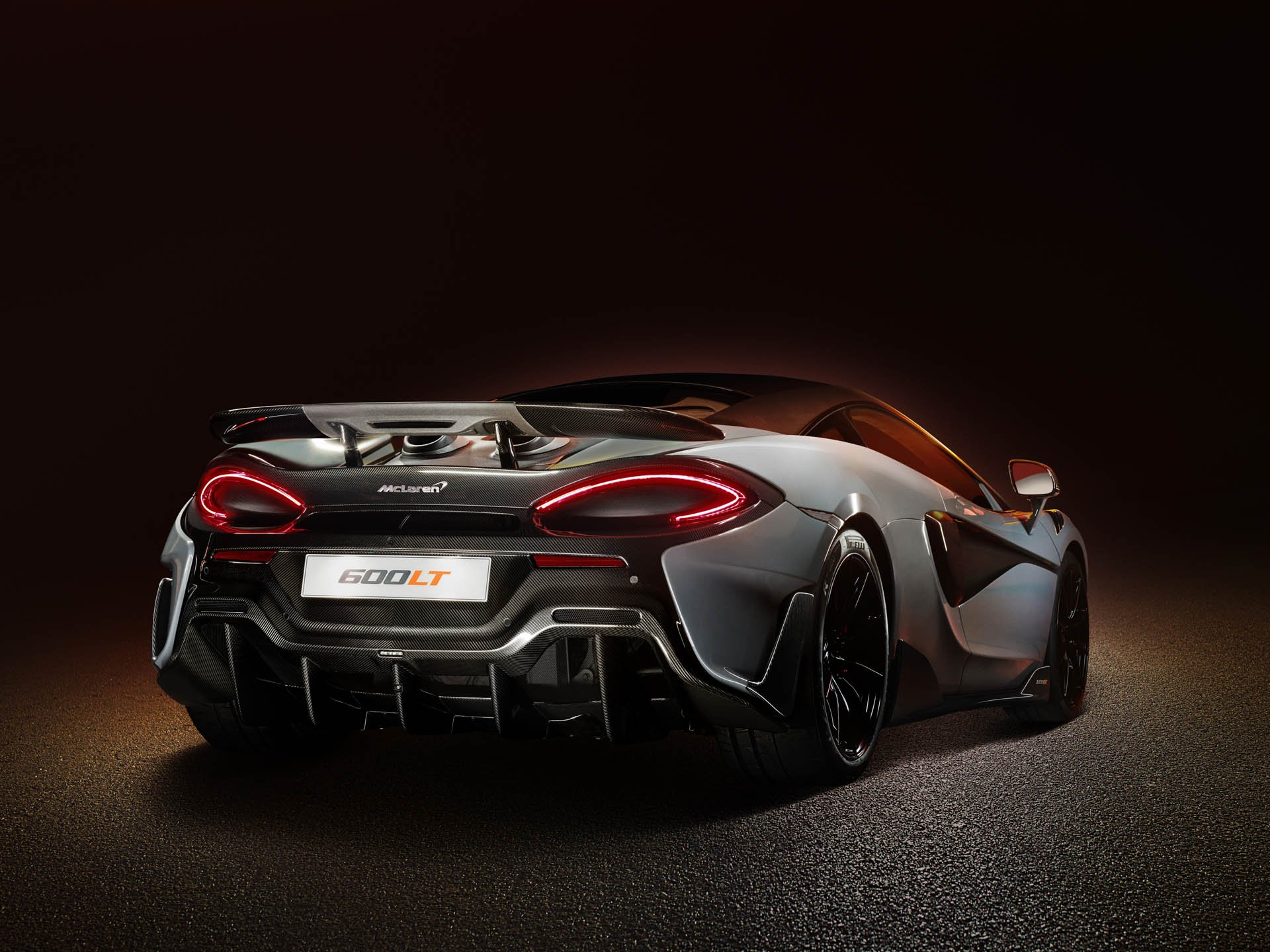 backside McLaren 600LT Background