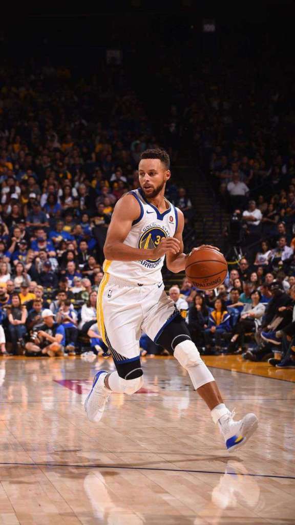 playing football Stephen Curry HD Wallpaper
