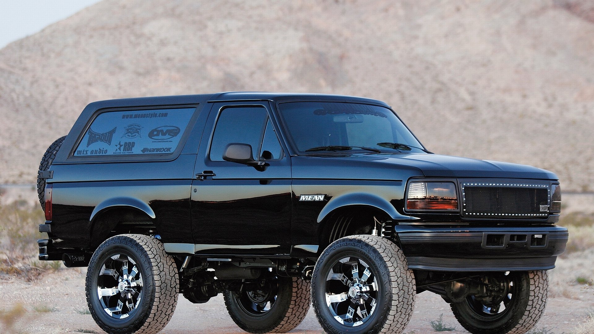 black Ford Bronco Wallpaper