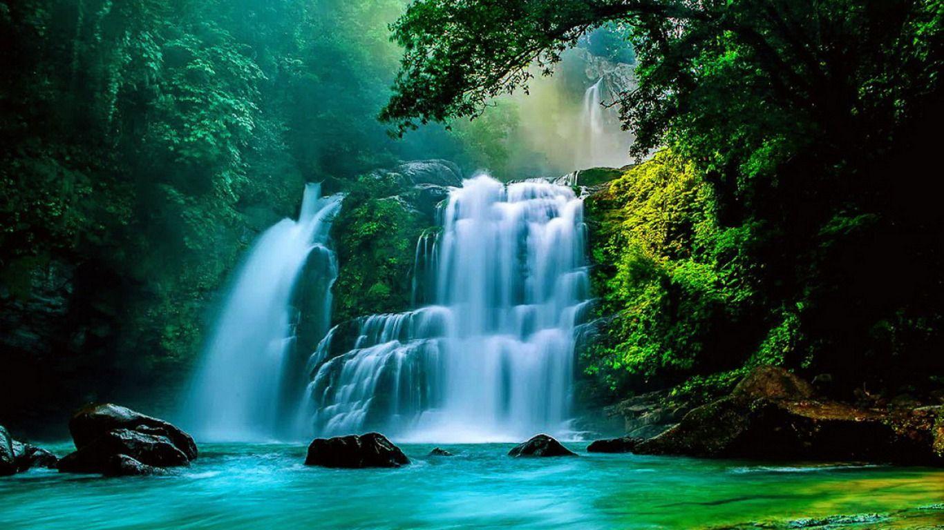 beautiful natural Waterfall Wallpaper