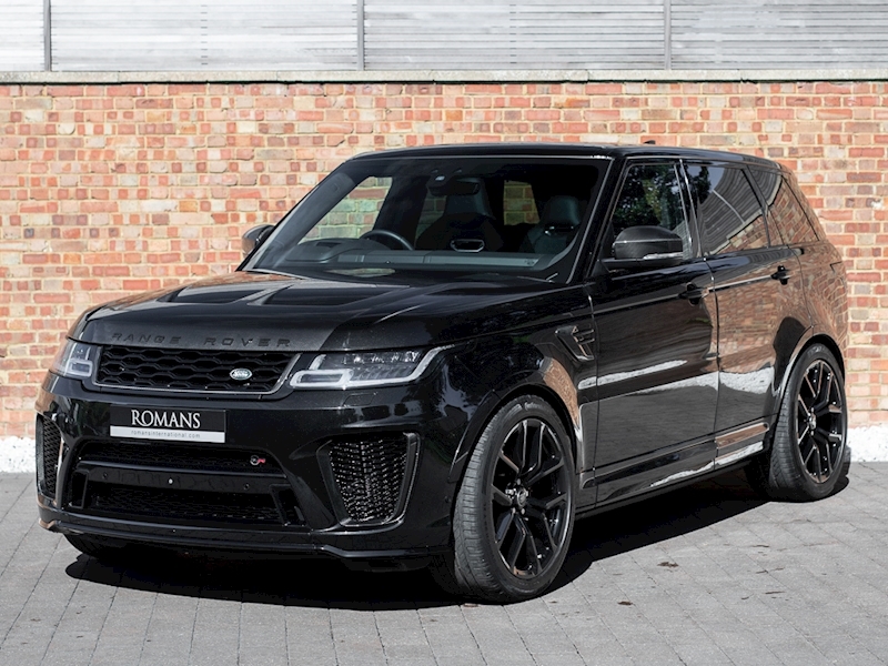 black car Range Rover Sport SVR Carbon