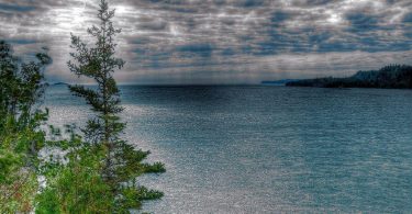 darkness clouds Lake Superior Wallpaper