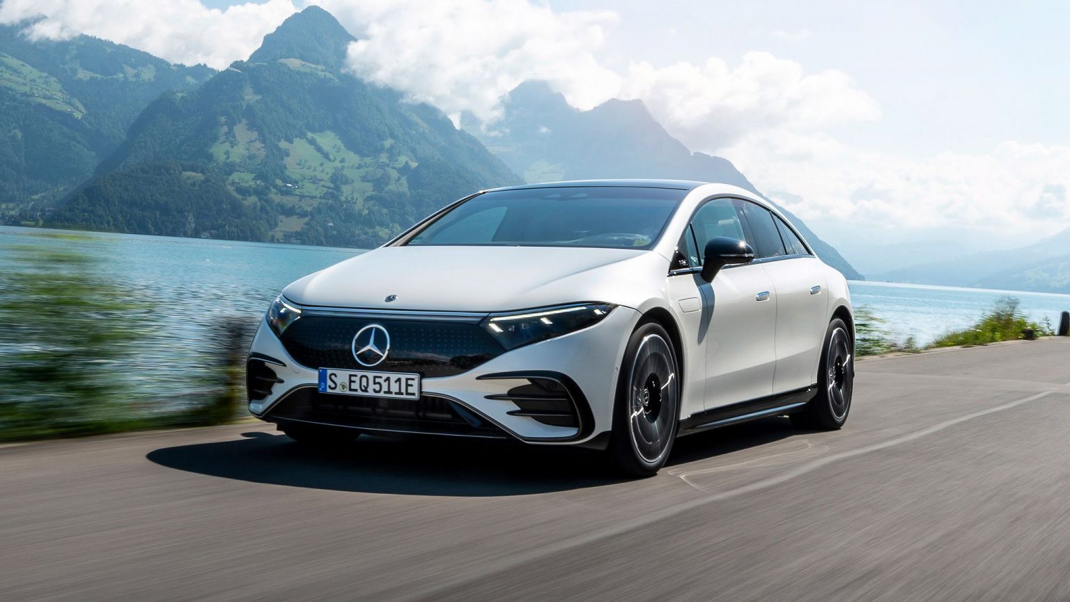 Mercedes Benz EQS 2030