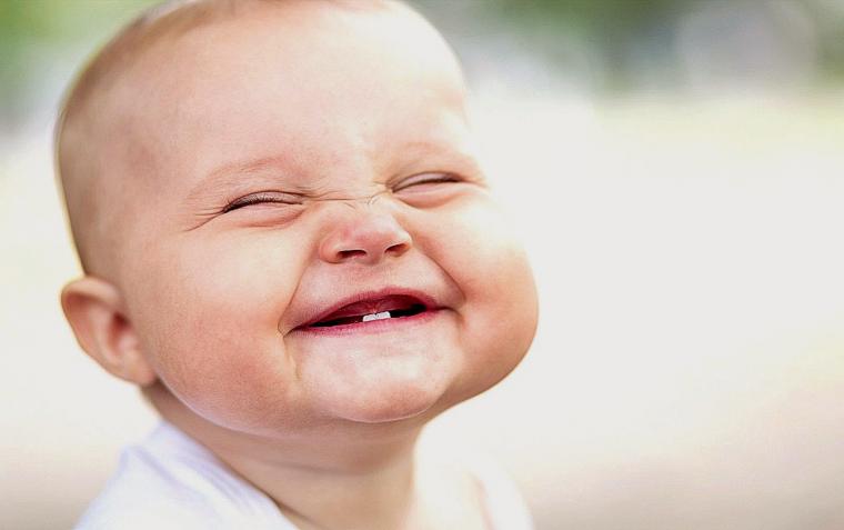 so cute Happy Baby Wallpaper