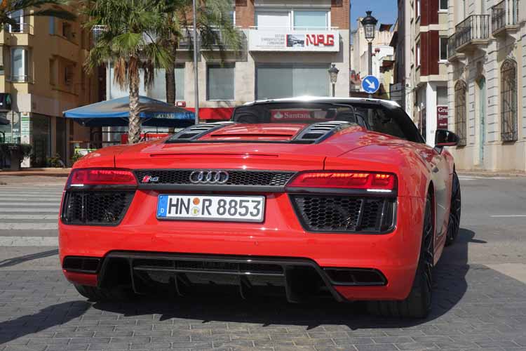 Audi R8 Spyder V10 2016 image