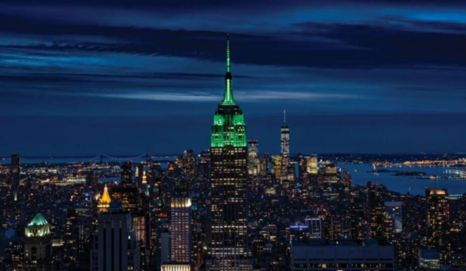 green lights Empire State Building