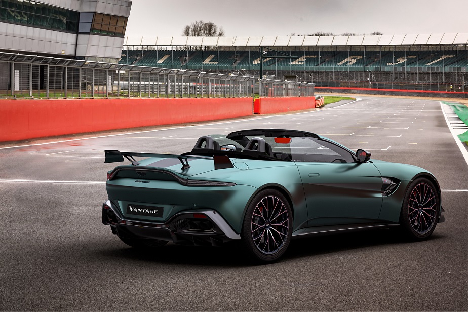 full top Aston Martin Vantage F1 image