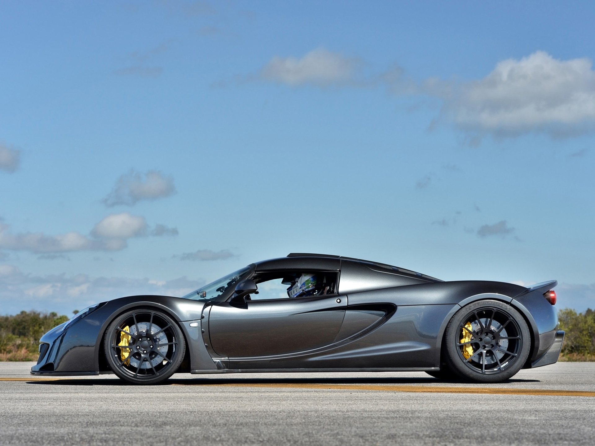 dark grey Hennessey Venom GT image