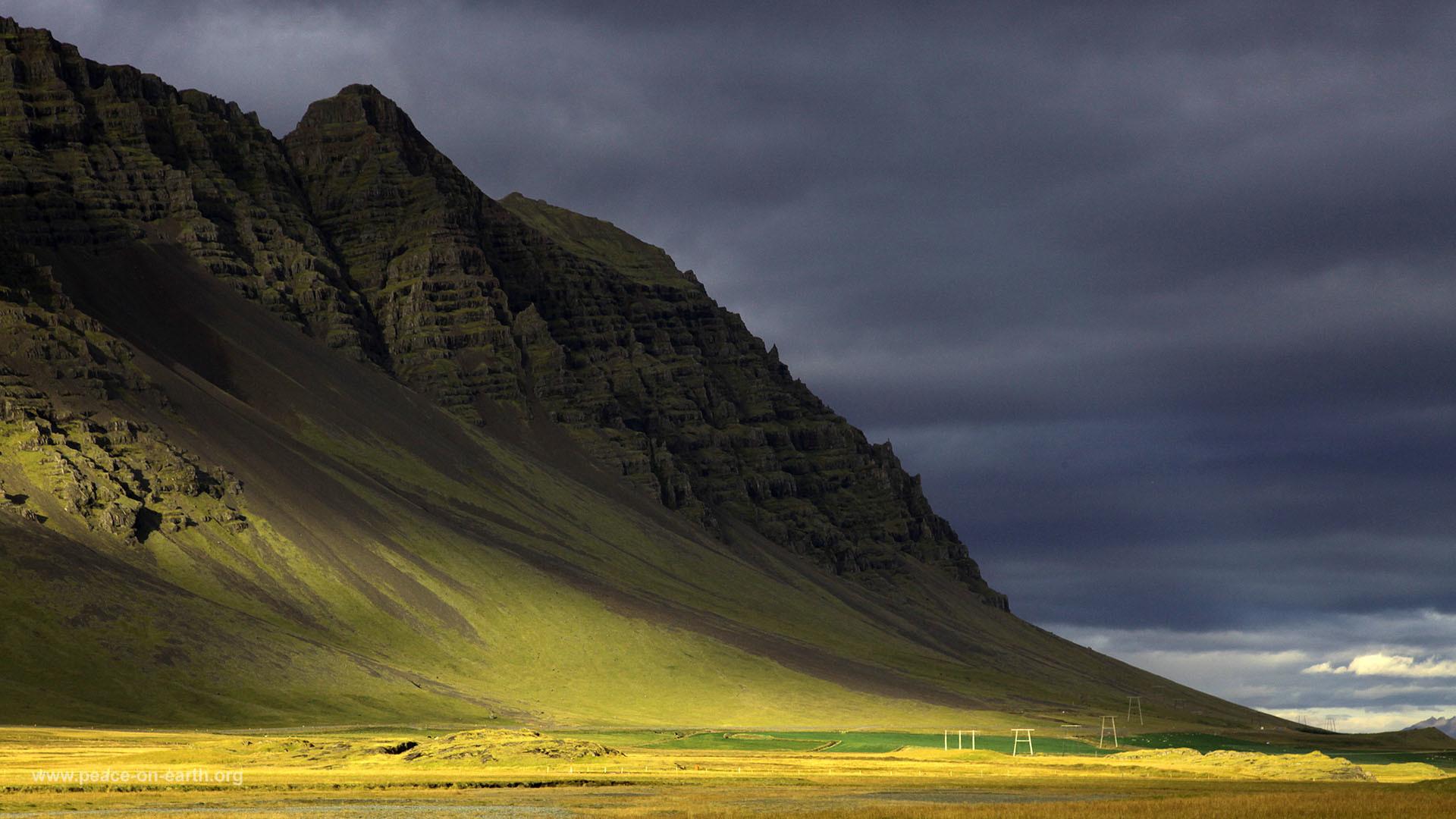 widescreen natural Iceland Wallpaper